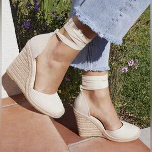 Espadrille Lace Up Wedge Women's Beige Sandals Size 5.5 JustFab